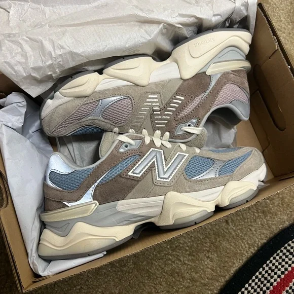 NEW BALANCE 9060 - Picture 3 of 14